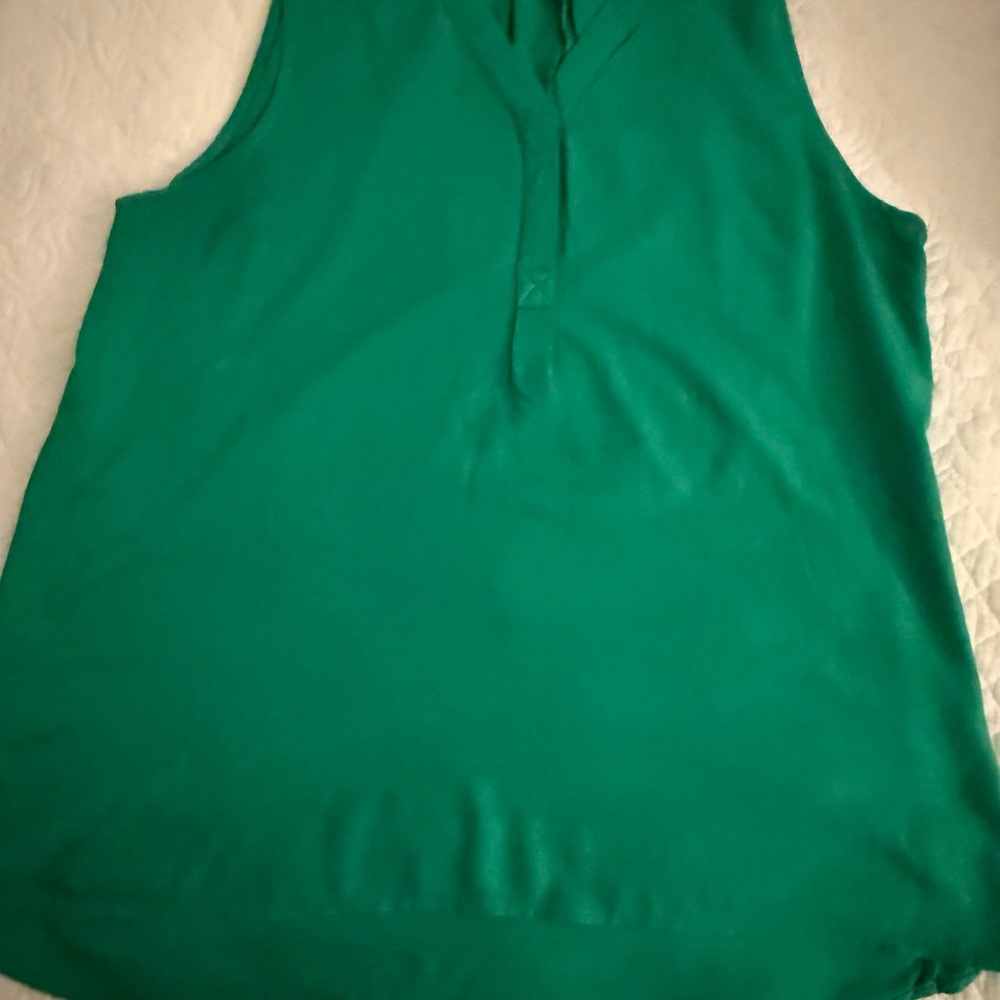 Crown & Ivy Green Tank Top